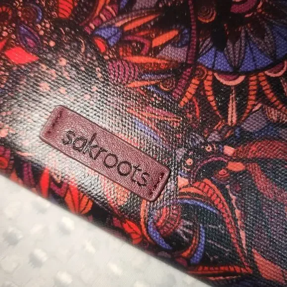 SAKROOTS NWT CABRRNET SPIRIT WRISTLET WALLET - Picture 6 of 9